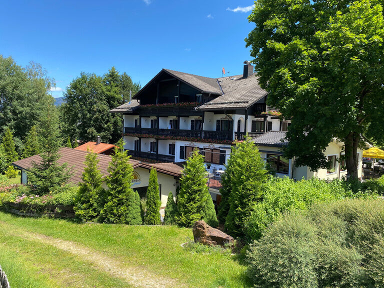 Wellnesshotel Sonnenhof Zwiesel – ruhig gelegenes Hotel im Bayerischen Wald